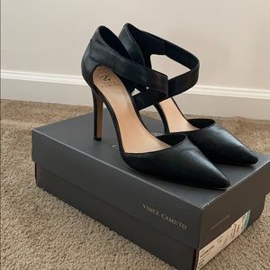 Vince Camuto Pumps